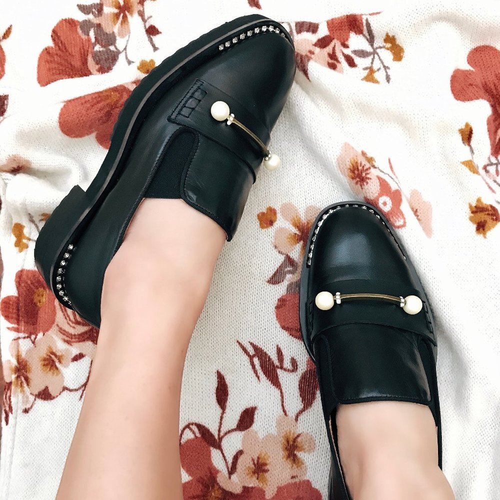 [NWT] ras Black Leather Pearl Rhinestones Loafers